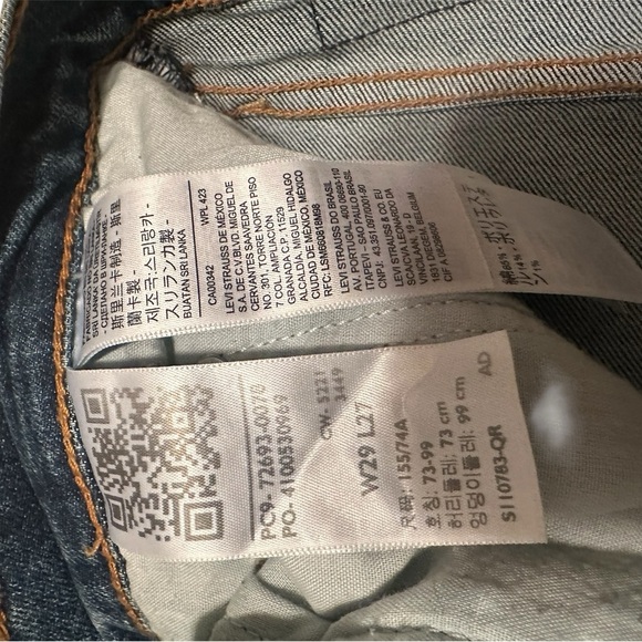 Levi's Women's Ribcage Straight Ankle Jeans - Picture 4 of 9